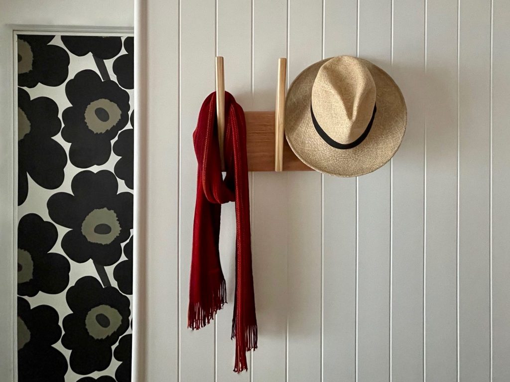 How to DIY A Hat Rack Bondall